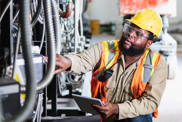 Best Licensed Electrician  in Dubuque, IA